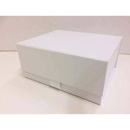 Aromabar Luxury White Magnetic Gift Box with Ribbon Tab Medium Hamper Wedding Bridesmaid Bride Baby Keepsake Size 20 x 16 x 8cm - Image 5