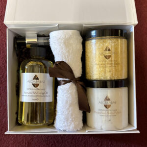 Men's Pamper Gift Set - Includes Shaving Oil, Body Polish, Bath Salts and Cotton Facecloth